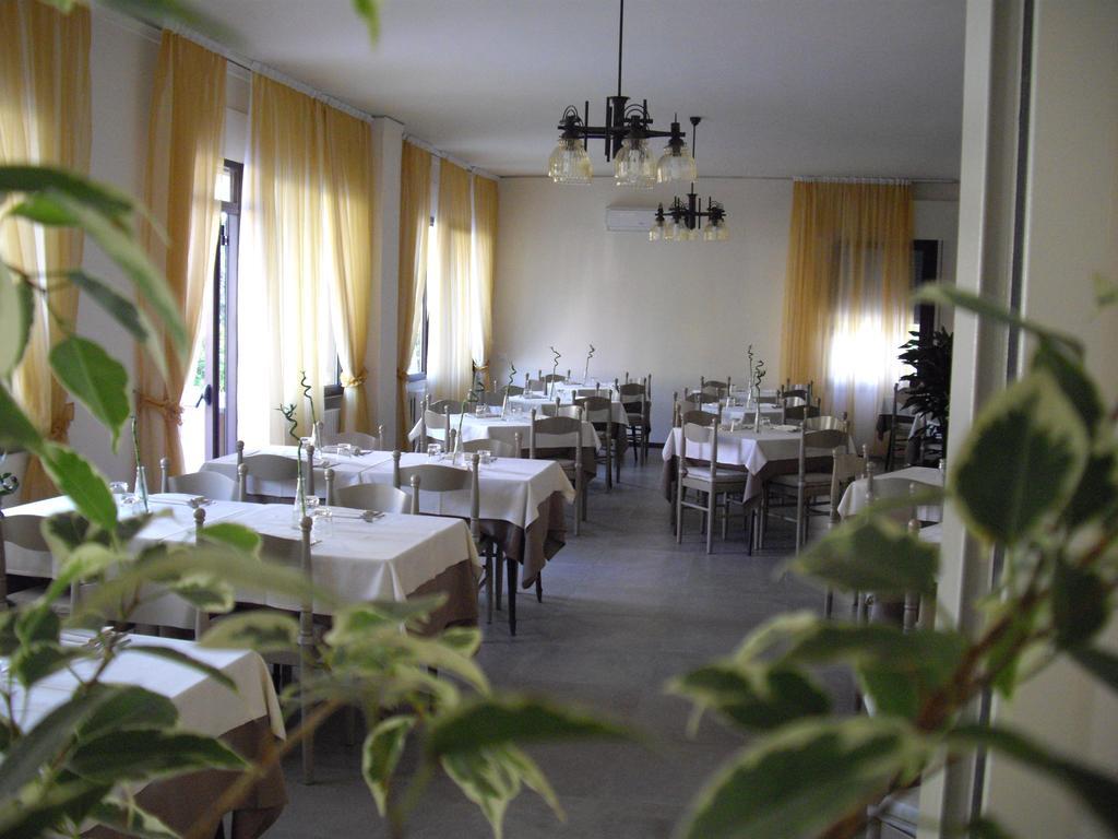 Residenza Hotel Garden Toscolano Maderno Ngoại thất bức ảnh